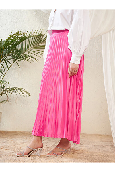 Sassafras By Styli Pleated A-Line Satin Maxi Skirt