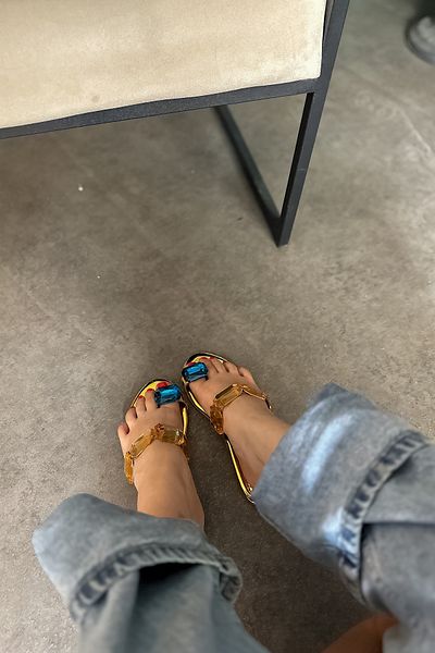 SHOEBELLAS Xena Gold - Γυναικείες παντόφλες μονόχρωμες και πέτρινες