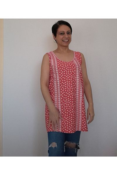 Mertcan Butik Tricou din vascoză din bumbac pieptănat cu curea de coral cu model de flori albe