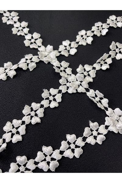 Ozpas White Ribbon Flower - 2cm, Width 2m