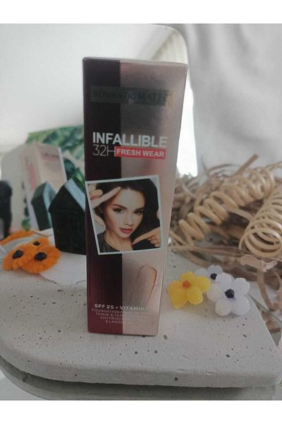 ROMANTIC MATTE كريم أساس رومانسي مطفي