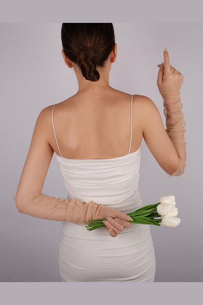 Hayalperest boncuk Mănuși lungi și elegante din tul de mireasă de culoarea pielii - pentru nuntă și nuntă