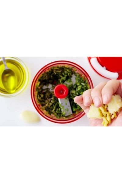 Tupperware Super Chef 1 - Mini Chef Drawstring Chopper Grater
