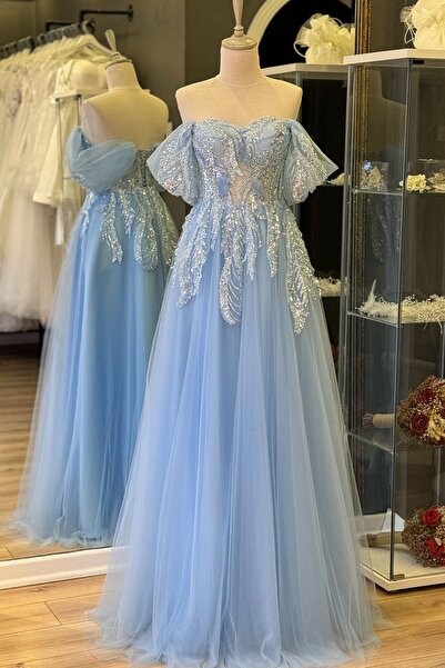 Lenta Moda Buz Mavi Boncuklu Dantel Kaplama ve Tüy Detaylı Maxi Boy Abiye Elbise