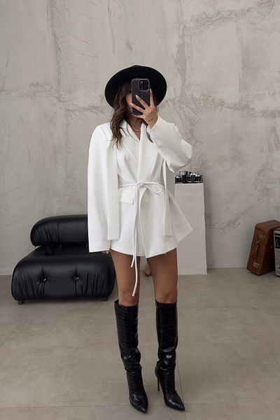 Solena Damen-Jacke in Übergröße mit Schnürung und Gürtel der neuen Saison