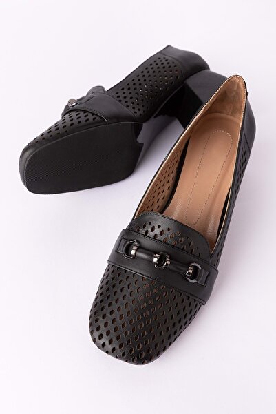 Gondol Kadın Hakiki Deri Lazer Delikli Topuklu Ayakkabı Ast.7480