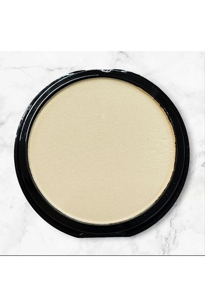 La Fera Illuminating Fabric Powder