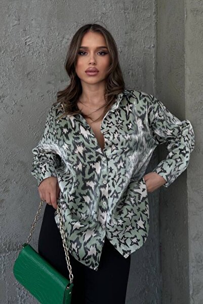 Ded COLLECTION قميص نسائي من الساتان اللامع بنمط نجمة - كم طويل