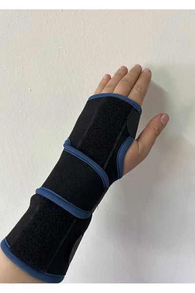 Romed جبيرة معصم اليد اليمنى واليسرى متوافقة مع جميع المقاسات باللون الأزرق