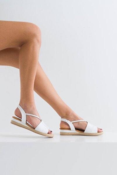 Zeynep Sıradağlı صندل سيرينا جلد نسائي باللون الأبيض