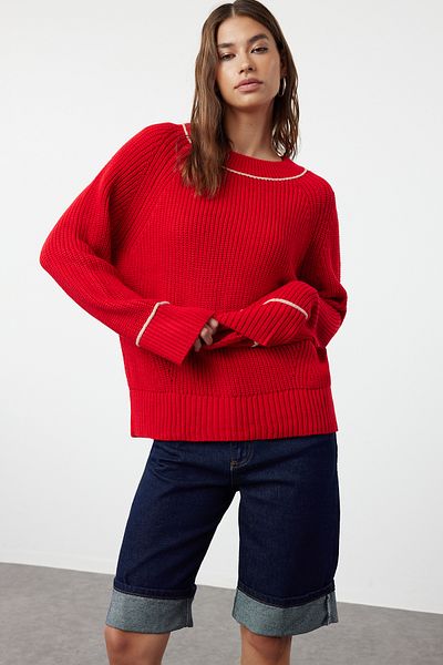 Trendyol Collection Roter Strickpullover mit Paspelierung in weiter Passform TWOAW25KZ00001