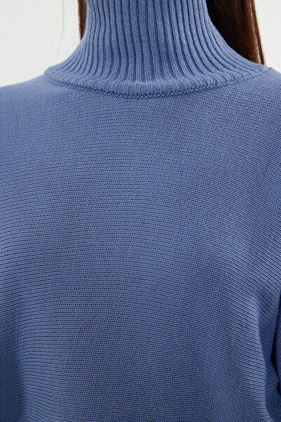 Trendyol Collection Tmavě modrý Super Crop Basic Knitwear Svetr TWOAW21KZ0163