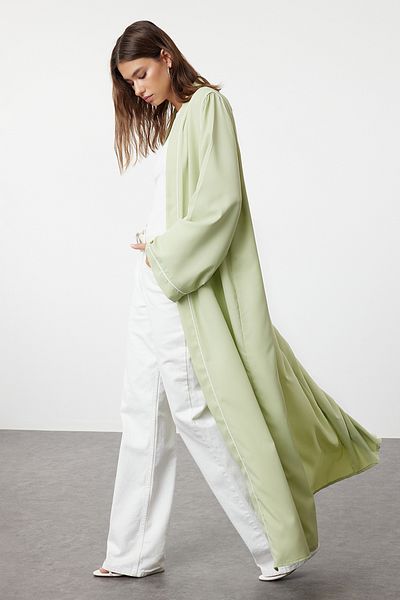 Trendyol Modest Gewebte Kappe - Khakifarbene, mit Paspelierung verzierte Ferace & Abaya TCTSS24KF00042