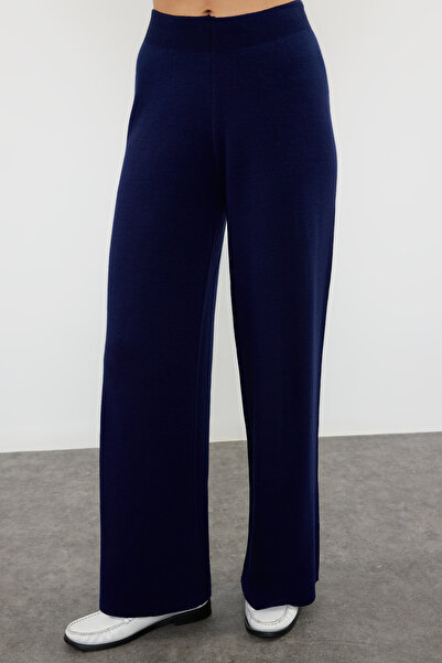 Trendyol Collection Трикотажний костюм з верхом і низом темно-синього кольору з коміром-стійкою TWOAW21AU0060