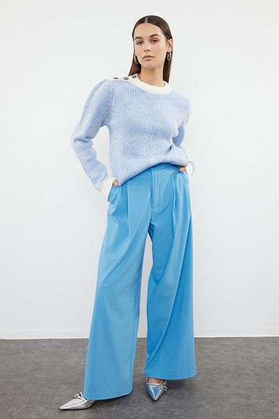 Trendyol Collection Pulover de tricotaj cu textura moale, cu detaliu cu nasturi albastru deschis TWOAW25KZ00122