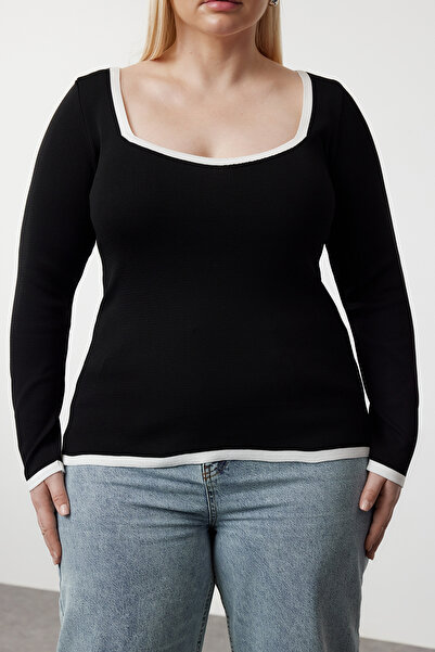 Trendyol Curve Schwarzer, schmal geschnittener Strickpullover mit quadratischem Ausschnitt und körperbetontem Schnitt TBBAW25AN00049