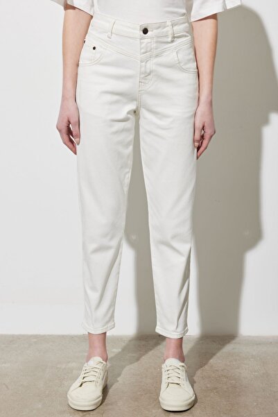 WRANGLER Mom Fit Yüksek Bel Dar Paça Vintage Cut Kadın Beyaz Pamuklu Esnek Jean Denim Kot Pantolon