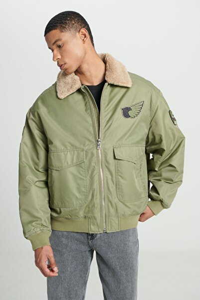 Lee Regular Fit Regular Cut Patch Detailed Sherpa Collar Khaki Bomber Jacket