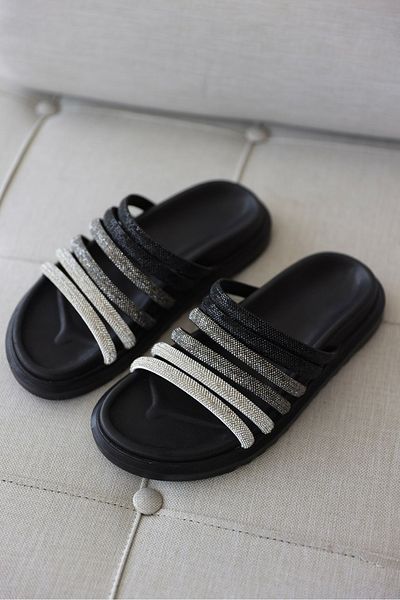 selinshoes Sonya Stone Detailed Women's Slippers - Black