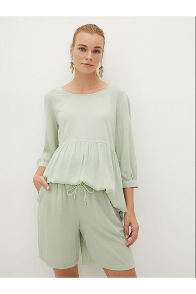 LC Waikiki Beli Lastikli Düz Cep Detaylı Hamile Viskon Bermuda Şort