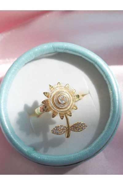 Reorah Collection Moon Flower Zircon Cubic Zirconia Spinning Ring