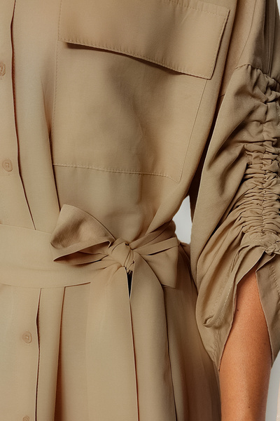 Trendyol Modest Μπεζ βαμβακερό πουκάμισο φόρεμα με ρυθμιζόμενα μανίκια και κουμπιά - TCTSS23EB00365