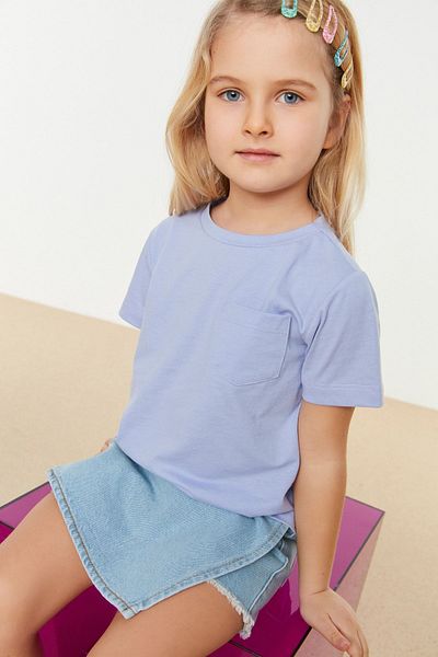 TRENDYOLKIDS Lilac dívčí bavlněné základní tričko - kapsa, jednoduchý výstřih Tkdss24Ts00046
