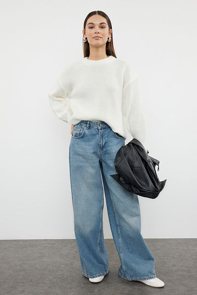 Trendyol Collection Wide Fit Ecru Knitwear Sweater - Soft Texture, Basic Model TWOAW20FV0142