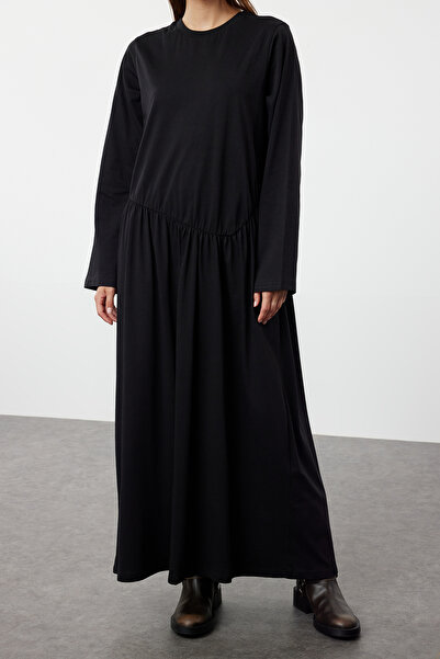 Trendyol Modest Φόρεμα Frilly Μαύρο Πλεκτό Oversize - TCTAW25EB00063