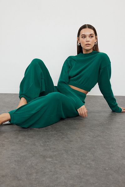 Trendyol Collection Emerald Green Crop Jogger nadrág és kötöttáru szett - TWOAW24AU00007