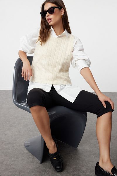 Trendyol Collection Soft Textured Knitwear Sweater with Knitted Detail - Twoaw25Sv00009