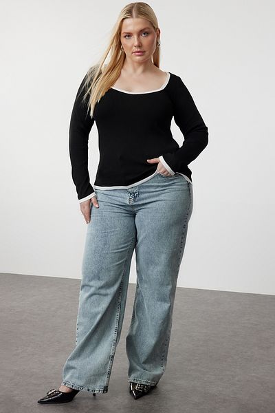 Trendyol Curve Thin Knitwear Sweater - Black, Square Collar, Body Lines Revealing TBBAW25AN00049