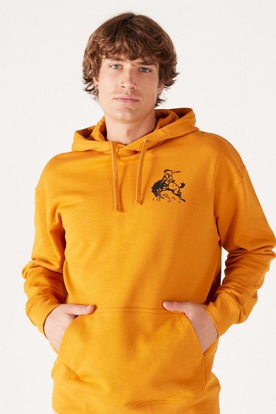 WRANGLER Loose Fit Comfortable Cut 100% Cotton Hooded Fleece Inside Back Printed Orange Sweatshirt