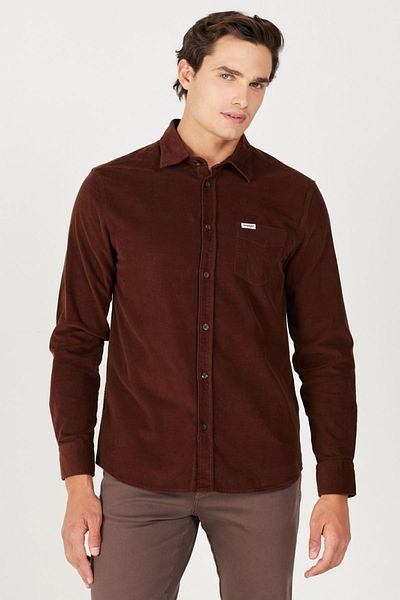 WRANGLER Langarmshirt aus 100 % Baumwollsamt in Burgunderrot mit normaler Passform und normaler Passform