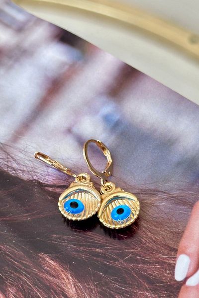 Trendy Butik العين الشريرة المحار القرط