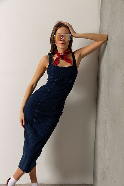 Maule Jean Denim Maxi - Blau, Damenkleid mit breiten Trägern, Reißverschluss hinten und Schlitz @berlin