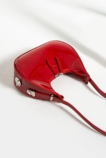 Rosmod Жіноча червона шкіряна сумка з багетом, спеціальними ременями та деталями на плечі