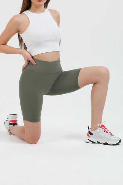 Domoda Mintfarbene kurze Shorts mit hoher Taille und gerippten Sport-Biker-Strumpfhosen