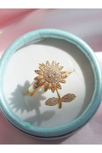 Reorah Collection Moon Flower Zircon Cubic Zirconia Spinning Ring