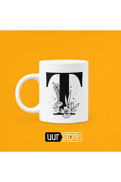 UUR STORE كوب بورسلين بطبعة حرف T سعة 330 مل