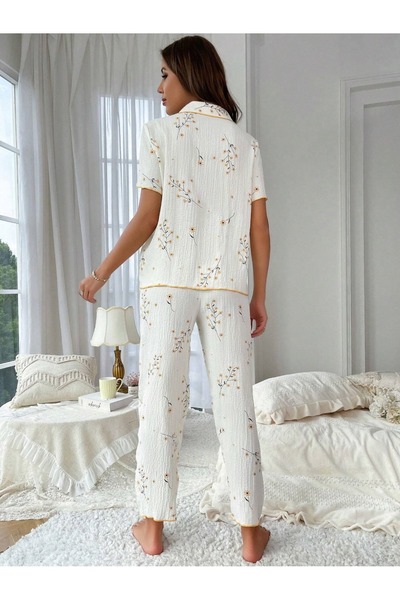 BELLA NOTTE Çiçek Baskılı Cep Detaylı Düğmeli Günlük Pijama Takımı