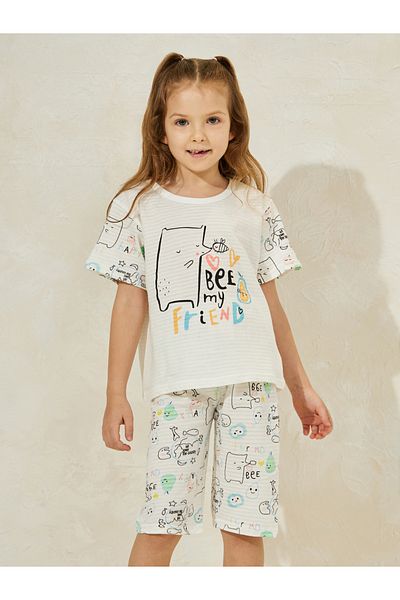 Styli Cartoon Print T-Shirt & Crop Pants Set