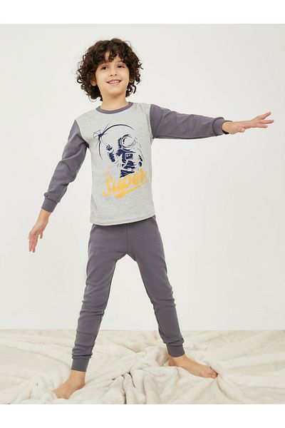 Styli Graphic Printed T-Shirt and Pants Pyjama Set
