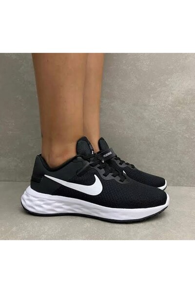Nike Revolution DC8997-003 Спортивні кросівки