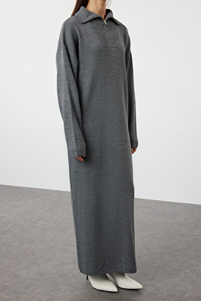 Trendyol Modest Άνετο φόρεμα καπνιστό πλεκτό με φερμουάρ - TCTAW25EB00013