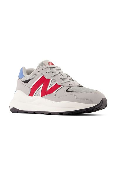 New Balance GC5740PR Beton - Pohodlný řez
