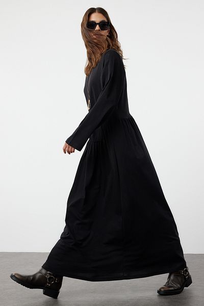 Trendyol Modest Nabírané černé pletené oversize šaty - TCTAW25EB00063