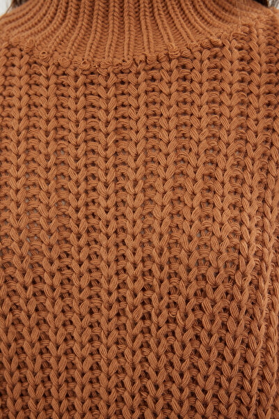 Trendyol Collection Color Blocked Soft Textured Orange Knitwear Sweater - Wide Fit TWOAW21KZ0271