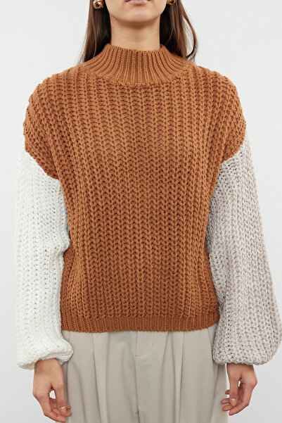 Trendyol Collection Color Blocked Soft Textured Orange Knitwear Sweater - Wide Fit TWOAW21KZ0271
