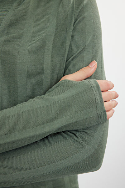 Trendyol Collection Green Polo Neck Thin Knitwear Sweater - TWOAW25KZ00118